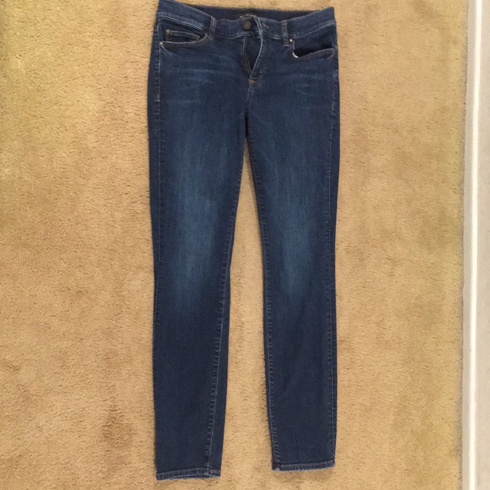 Ann Taylor skinny jeans. Size 6